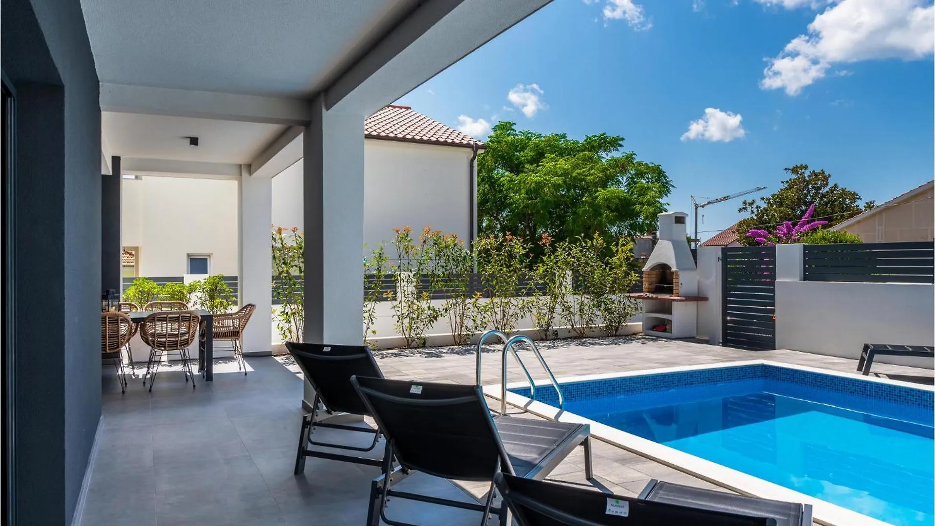 3 Bedroom Stunning Home In Vrsi Holiday home